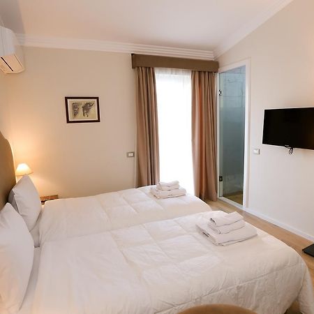 Hotel Hermes Тирана Екстериор снимка