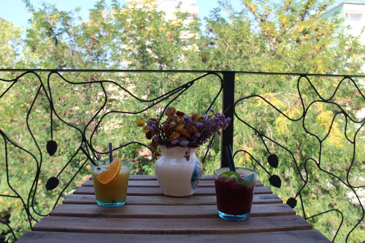 Hotel Hermes Тирана Екстериор снимка