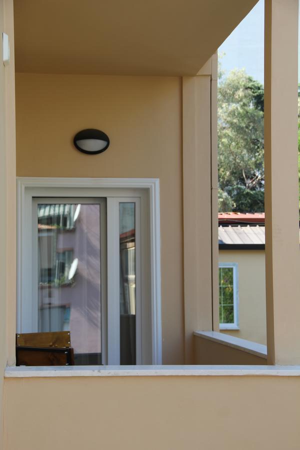 Hotel Hermes Тирана Екстериор снимка