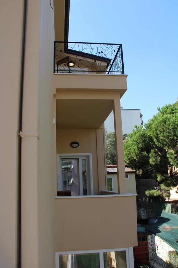 Hotel Hermes Тирана Екстериор снимка