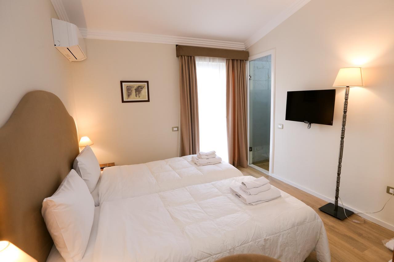 Hotel Hermes Тирана Екстериор снимка