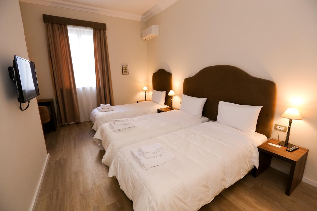 Hotel Hermes Тирана Екстериор снимка