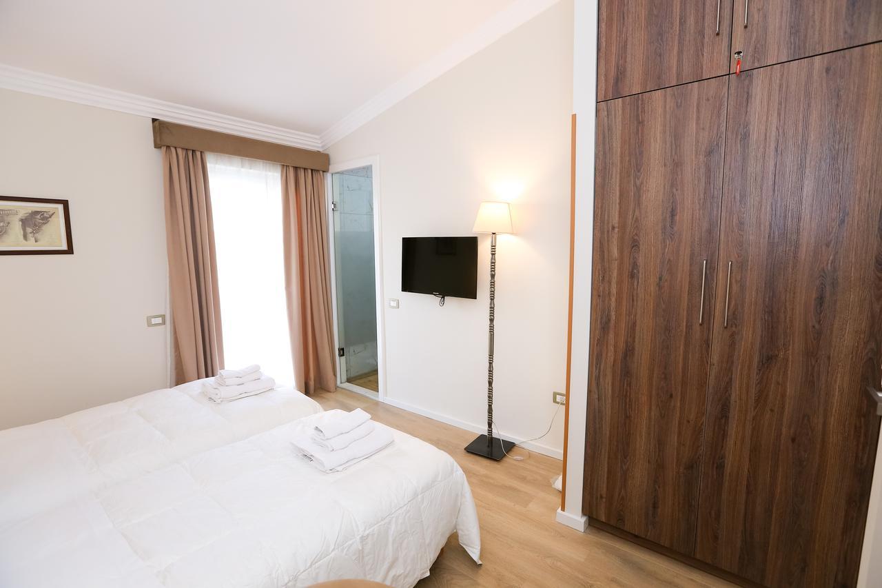 Hotel Hermes Тирана Екстериор снимка