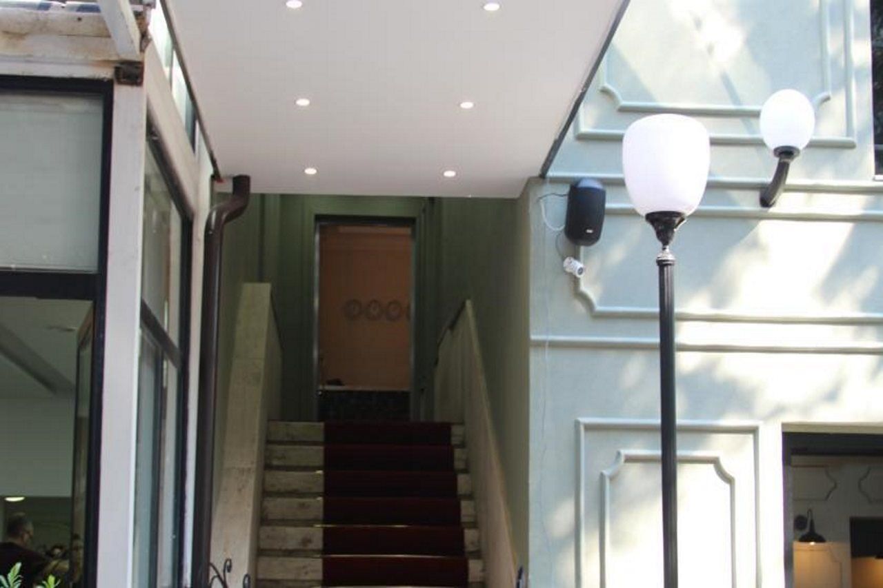 Hotel Hermes Тирана Екстериор снимка